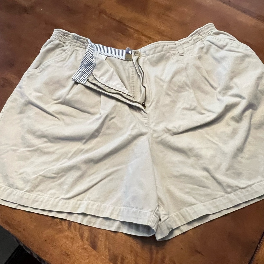 C.S.T. Sport Khaki Shorts. Size 24W. Like new.